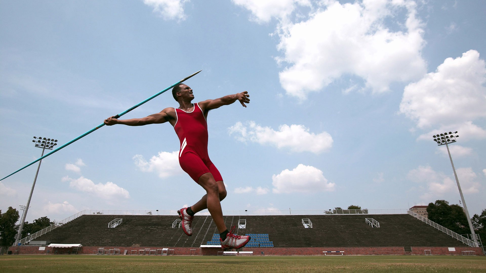 极限沙漠越野大赛，烈日沙尘中的速度激情，沙漠越野比赛视频